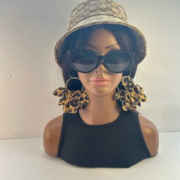 New Authentic GUCCI GG0261SA 001 Round Sunglasses - Picture 4 of 13